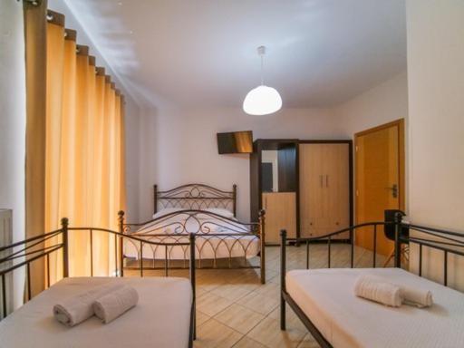 Vironas Hotel Химара Экстерьер фото