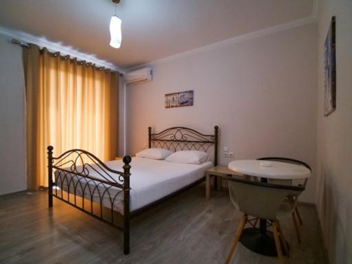 Vironas Hotel Химара Экстерьер фото
