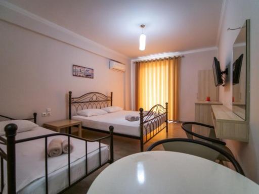 Vironas Hotel Химара Экстерьер фото