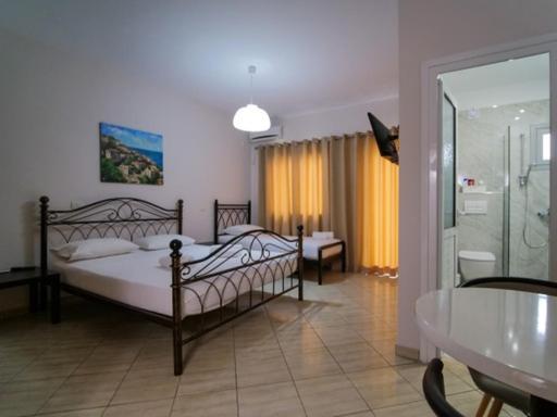 Vironas Hotel Химара Экстерьер фото