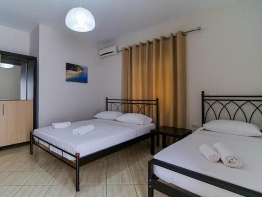 Vironas Hotel Химара Экстерьер фото